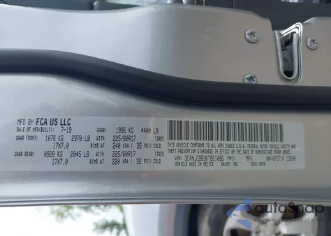 2019 Jeep Compass Latitude Fwd z USA, uszkodzony, nr VIN 3C4NJCBB3KT851086